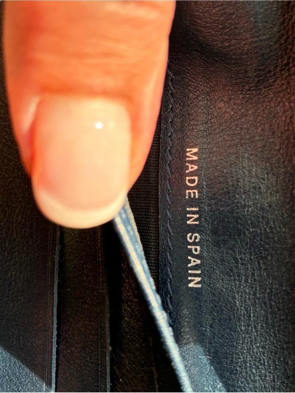 Navy CHANEL Caviar Wallet (Entrupy Verified) with Box